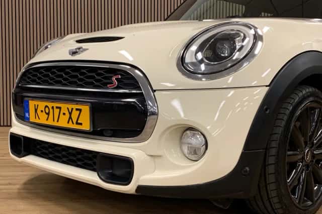 MINI Cooper S (2014) thumbnail 3