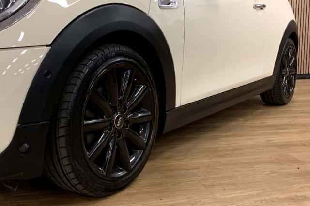 MINI Cooper S (2014) thumbnail 4