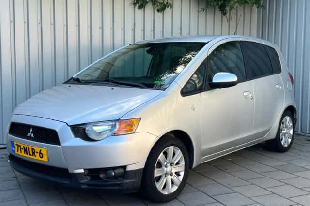 Mitsubishi Colt (2010) thumbnail 1