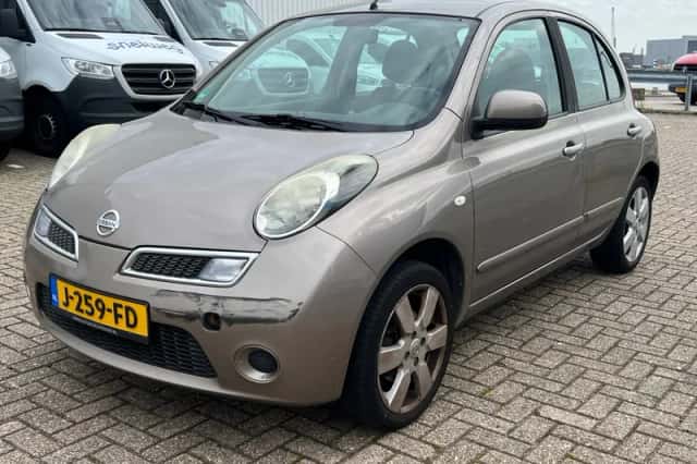 Nissan Micra (2009) thumbnail 1