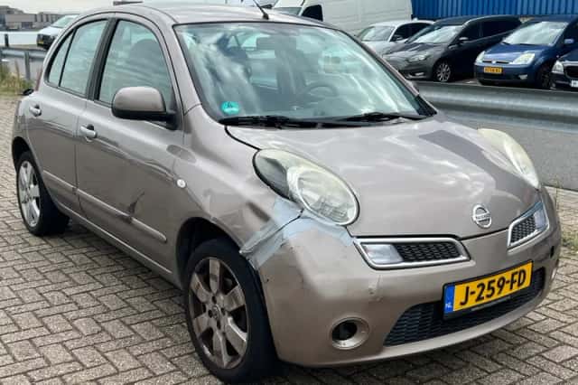 Nissan Micra (2009) thumbnail 4