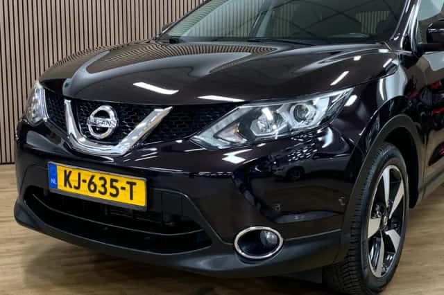 Nissan Qashqai (2016) thumbnail 3