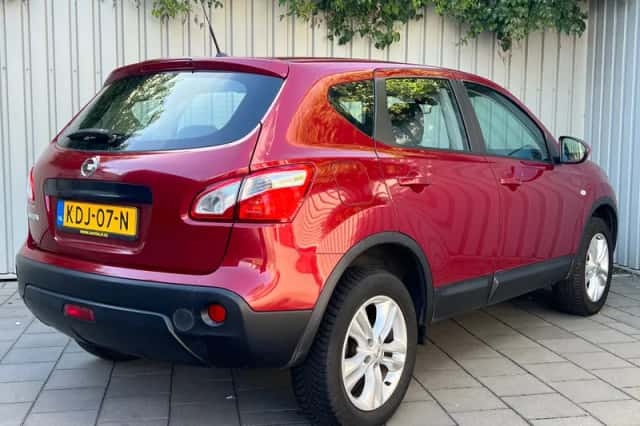 Nissan Qashqai (2012) thumbnail 5