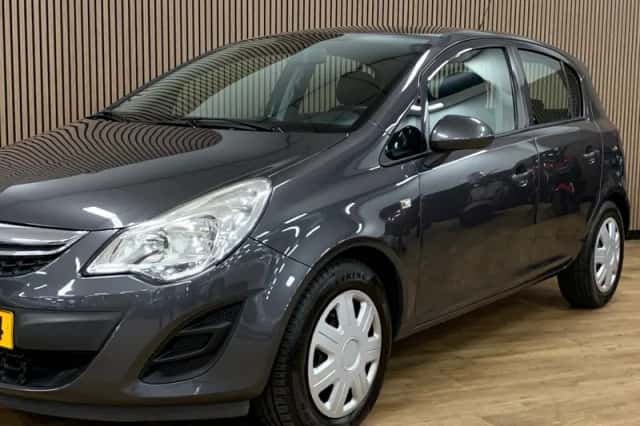 Opel Corsa (2011) thumbnail 2