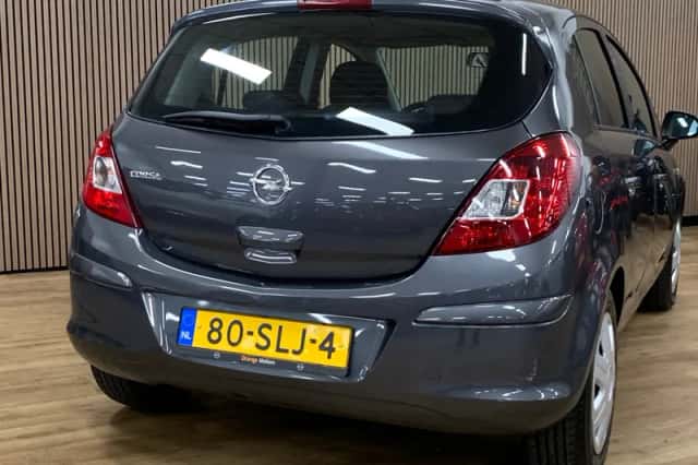 Opel Corsa (2011) thumbnail 6