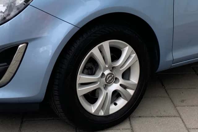 Opel Corsa (2014) thumbnail 4