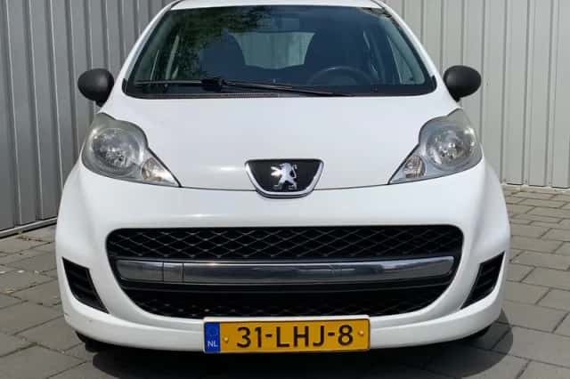 Peugeot 107 (2010) thumbnail 3