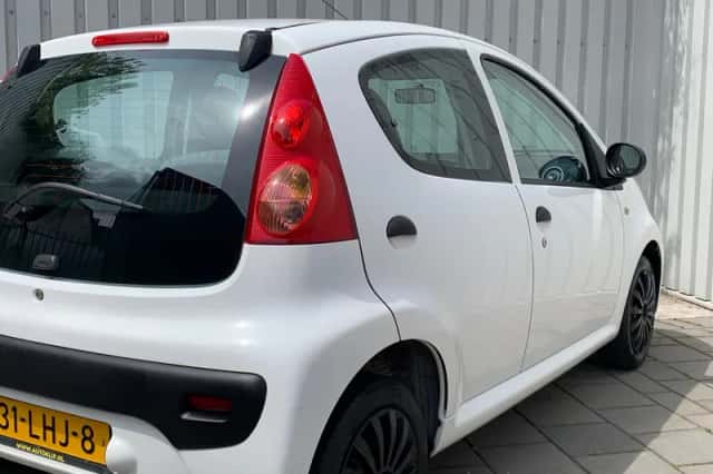 Peugeot 107 (2010) thumbnail 5