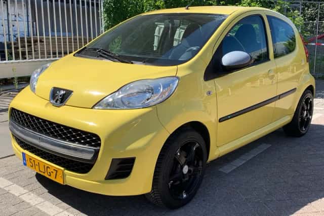 Peugeot 107 (2010) thumbnail 1