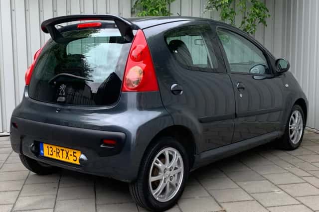 Peugeot 107 (2011) thumbnail 5