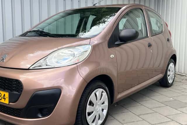 Peugeot 107 (2013) thumbnail 2