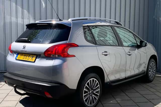 Peugeot 2008 (2016) thumbnail 5