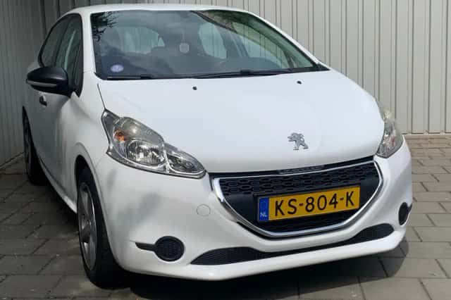 Peugeot 208 (2014) thumbnail 3