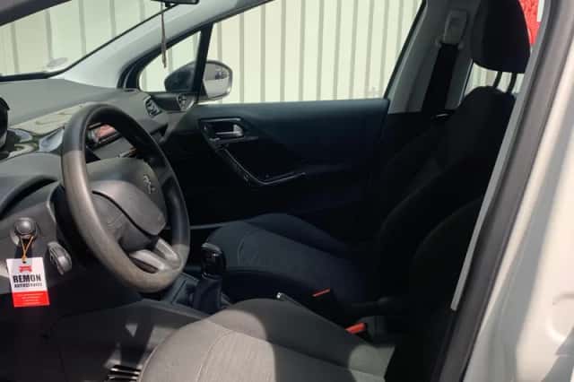 Peugeot 208 (2014) thumbnail 6