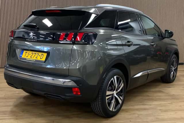 Peugeot 3008 (2018) thumbnail 6