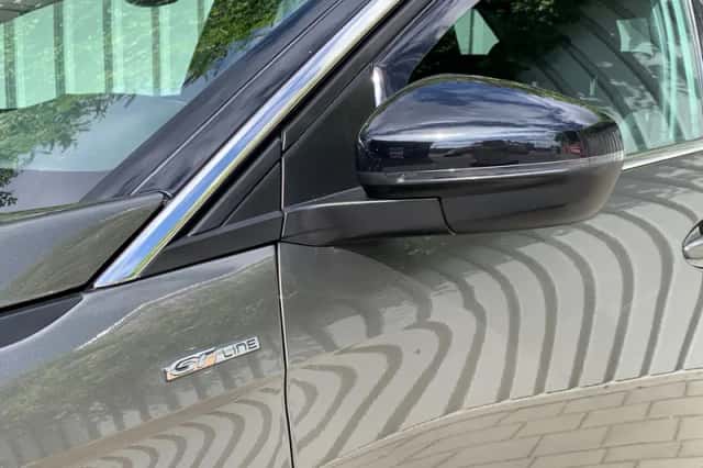 Peugeot 3008 (2018) thumbnail 5