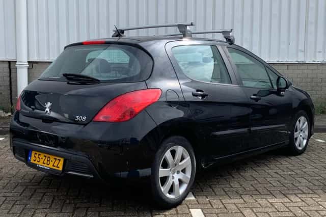 Peugeot 308 (2008) thumbnail 4
