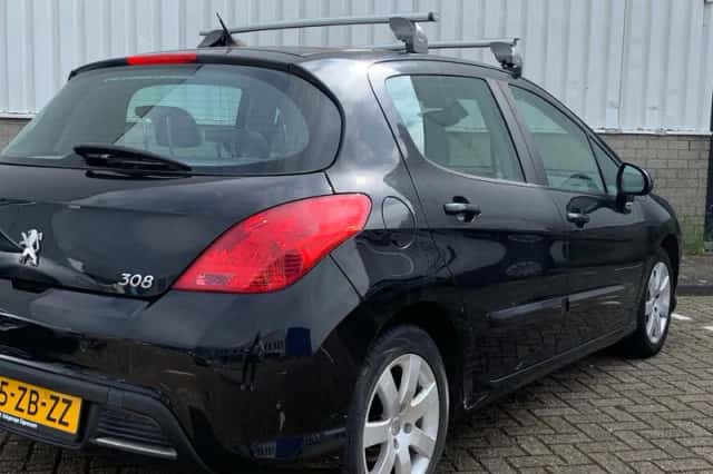 Peugeot 308 (2008) thumbnail 5