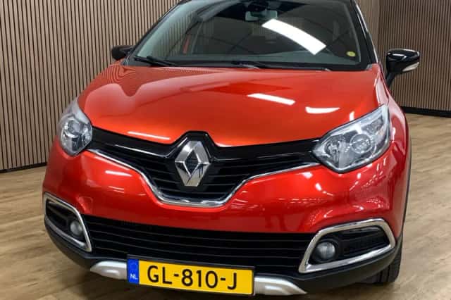 Renault Captur (2015) thumbnail 3