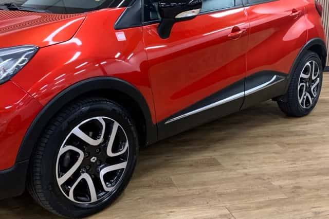Renault Captur (2015) thumbnail 4
