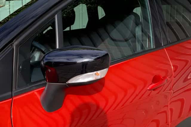 Renault Captur (2014) thumbnail 5