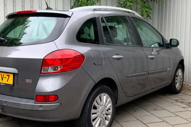 Renault Clio (2011) thumbnail 4