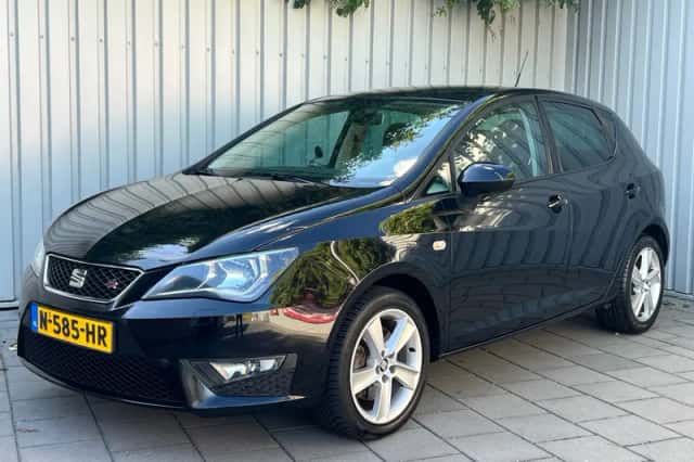 SEAT Ibiza (2015) thumbnail 1