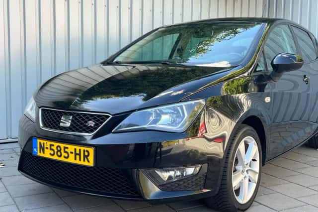 SEAT Ibiza (2015) thumbnail 3