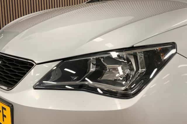 SEAT Ibiza (2016) thumbnail 4