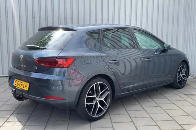SEAT Leon (2019) thumbnail 5