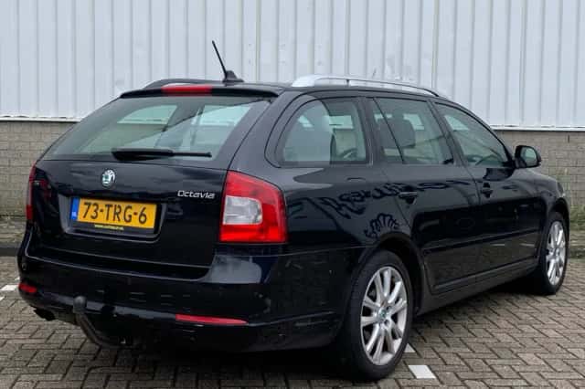 Škoda Octavia (2012) thumbnail 6