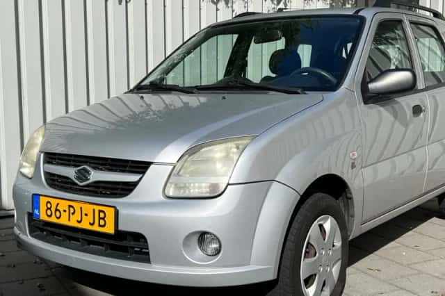 Suzuki Ignis (2004) thumbnail 3