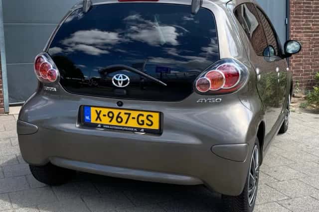 Toyota Aygo (2012) thumbnail 6
