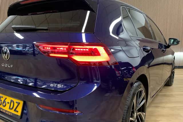 Volkswagen Golf (2020) thumbnail 4