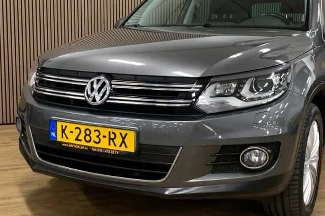 Volkswagen Tiguan (2011) thumbnail 3