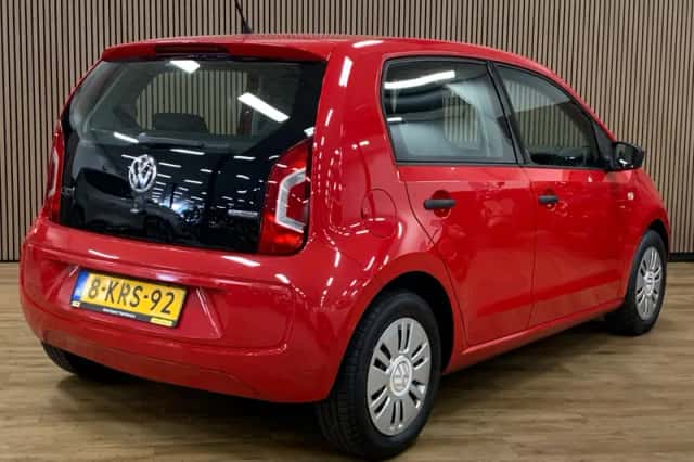 Volkswagen Up! (2013) thumbnail 4