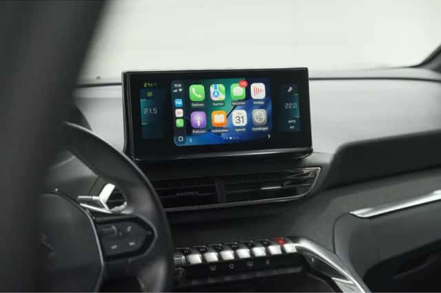 Peugeot 3008 (2023) thumbnail 6