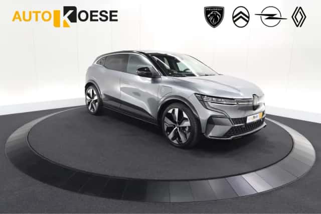 Renault Mégane E-Tech (2023) thumbnail 1