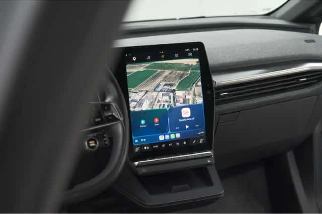 Renault Mégane E-Tech (2023) thumbnail 3
