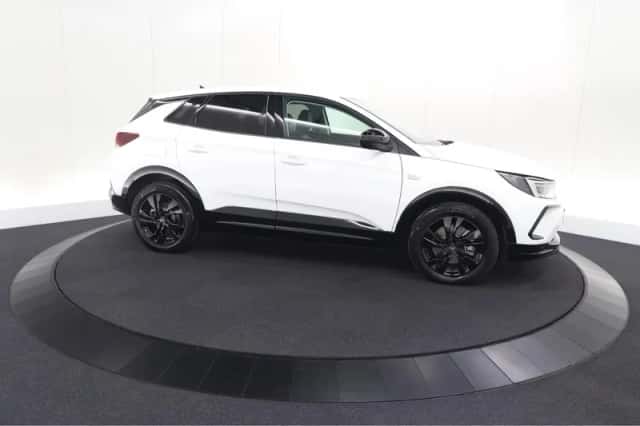 Opel Grandland (2024) thumbnail 4