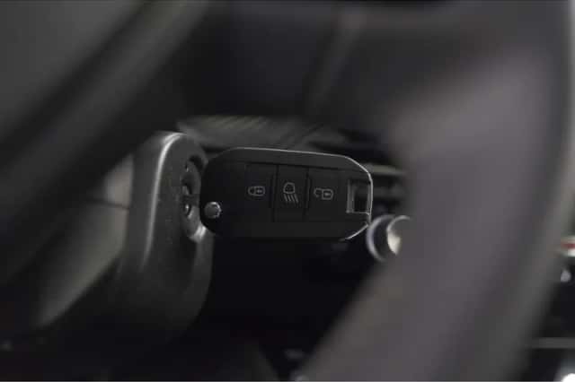 Peugeot 2008 (2025) thumbnail 5