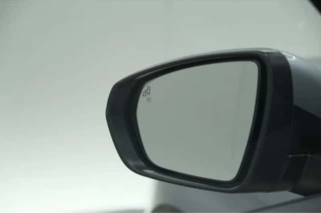 Peugeot 3008 (2020) thumbnail 3