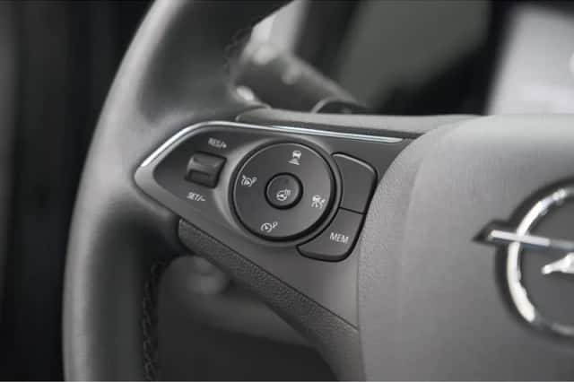 Opel Grandland (2024) thumbnail 3