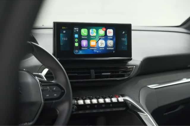 Peugeot 3008 (2023) thumbnail 6