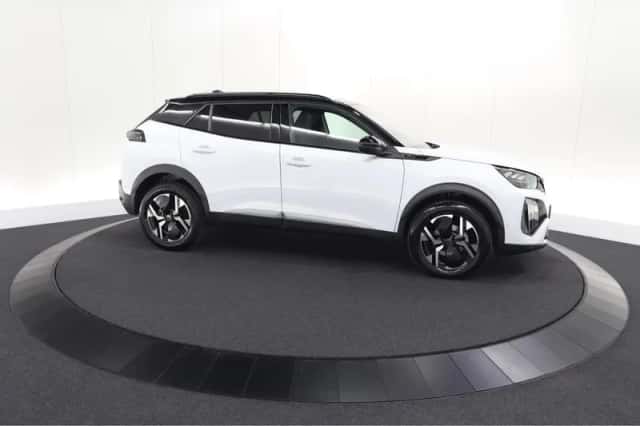 Peugeot 2008 (2024) thumbnail 4