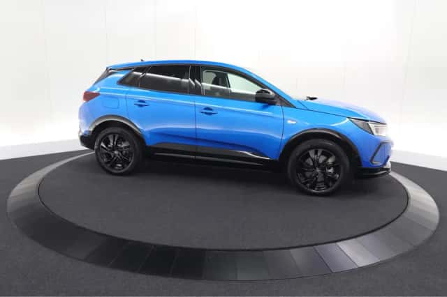 Opel Grandland (2024) thumbnail 3