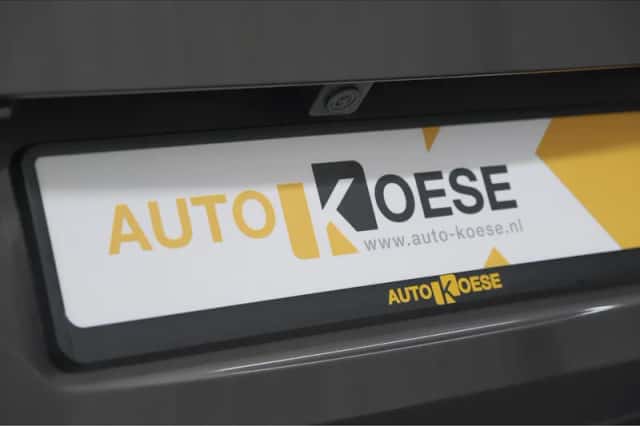 Peugeot 3008 (2023) thumbnail 5