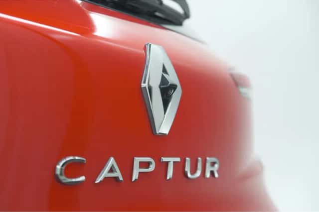 Renault Captur (2024) thumbnail 4
