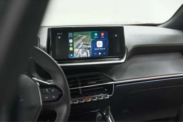 Peugeot 2008 (2022) thumbnail 3