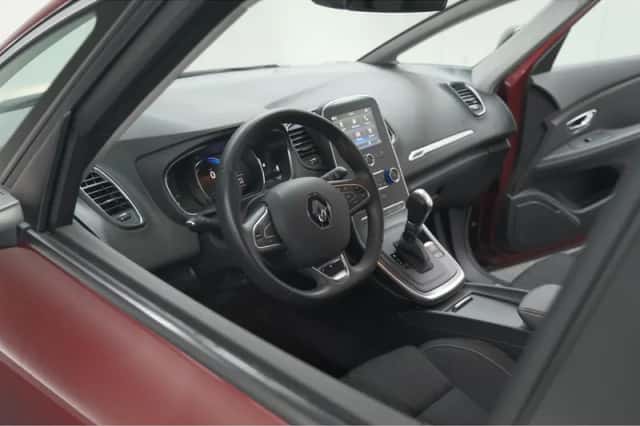 Renault Scénic (2019) thumbnail 2